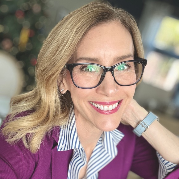 Meet your Posher, Amy - Picture 4 of 5